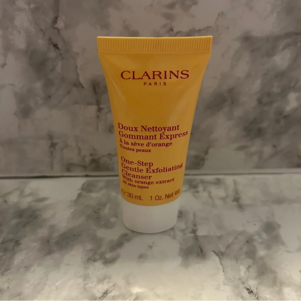 New! Clarins Paris One Step Gentle Exfoliating Cleanser 1oz Travel size